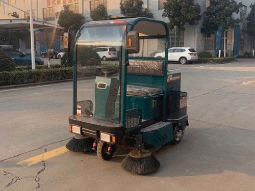 荆州三刷半封闭扫地车