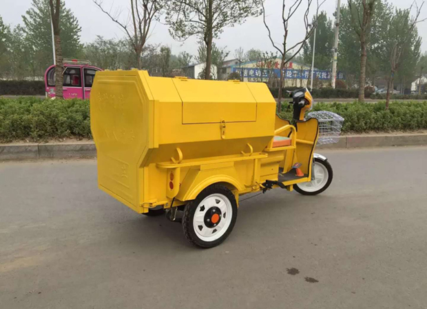 三轮铁皮保洁车.jpg 三轮铁皮保洁车.jpg
