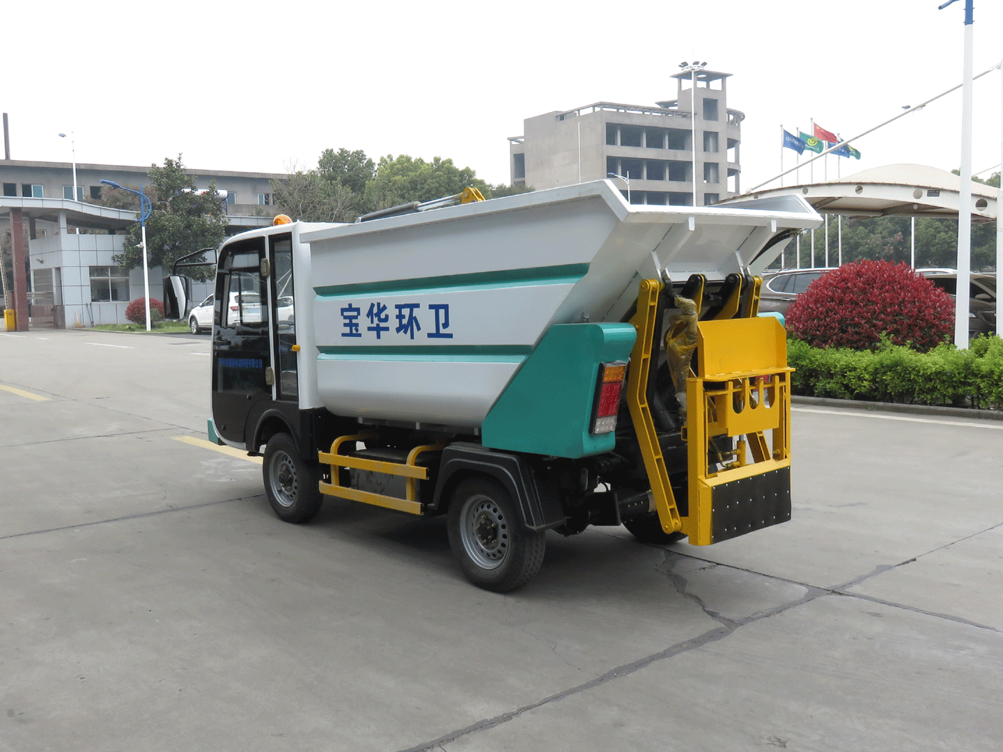 后装压缩垃圾车.gif 后装压缩垃圾车.gif