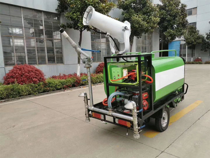 电动雾炮消毒车.gif 电动雾炮消毒车.gif