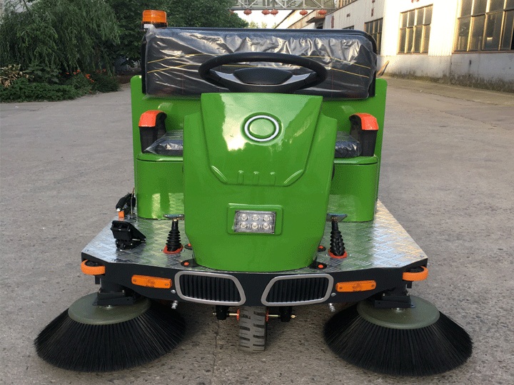 电动清扫车.jpg 电动清扫车.jpg