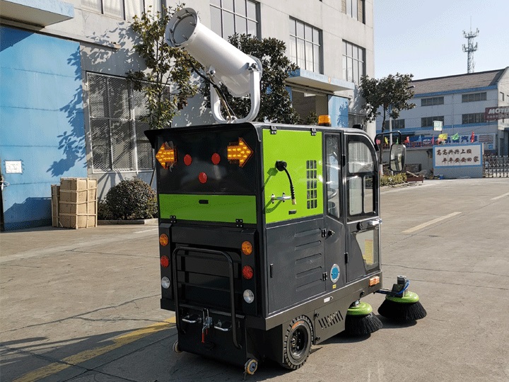 三轮扫地车.jpg 三轮扫地车.jpg